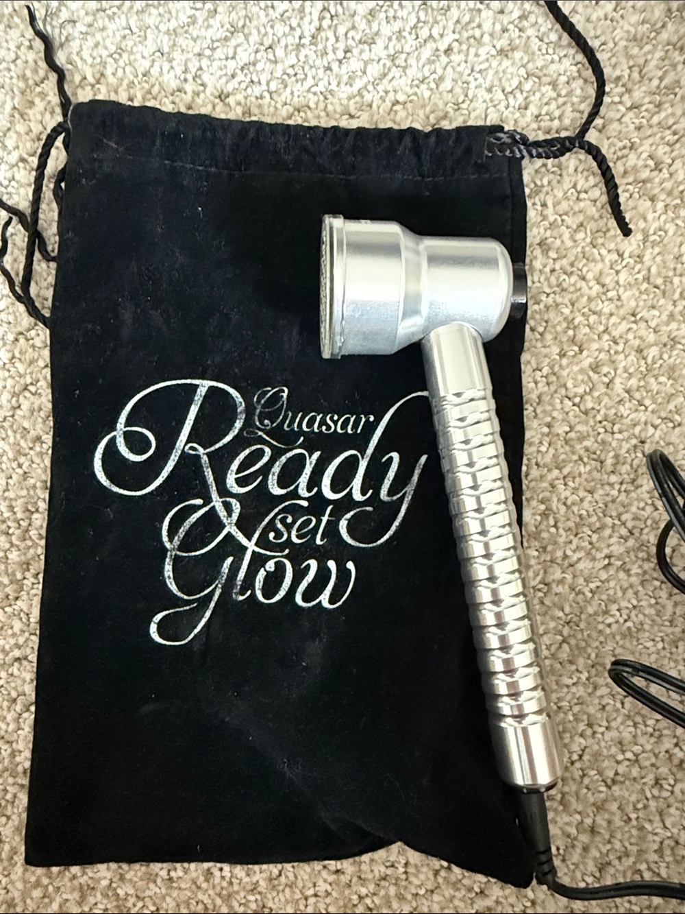 Ready Set Glow Silver Handheld Grooming Device